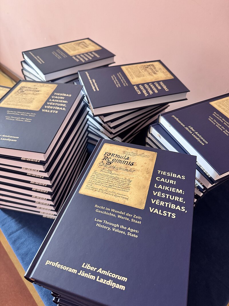 Par godu profesora Jāņa Lazdiņa jubilejai izdota grāmata “Tiesības cauri laikiem: vēsture, vērtības, valsts”